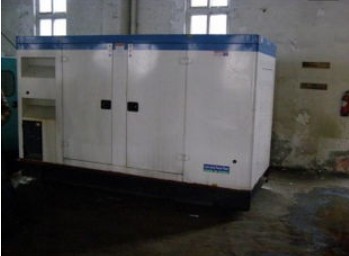 大渡口康明斯150kw大型柴油二手发电机组 大渡口康明斯150kw大型柴油二手发电机组